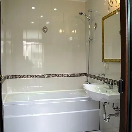 Diamond Hotel Kazanlŭk