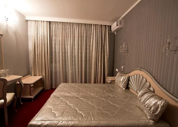 Diamond Hotel 3*